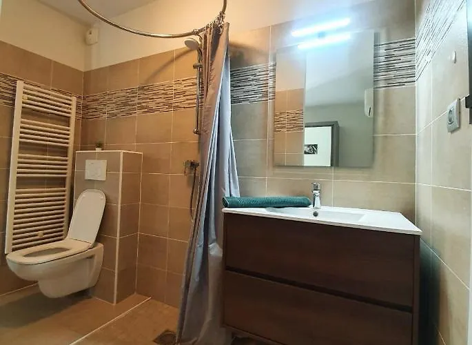 Вилла Les Chenes *